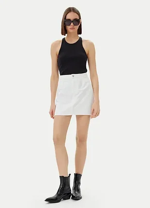 Белая котоновая брендовая  мини юбка