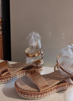 Босоножки, эспадрильи платформа