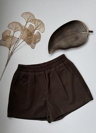 Шорти в брючному стилі