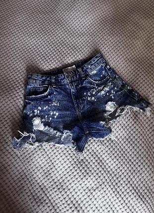 Джинсові шорти bershka