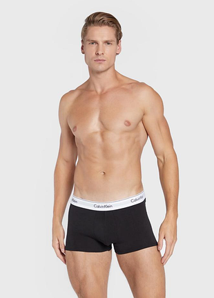 Набор мужских трусов боксеров calvin klein 3 шт в наборе, черные, с белым поясом.