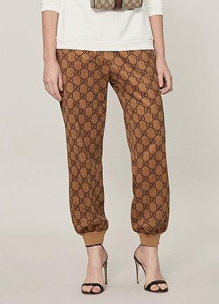 Стильний приклад: джогери gucci