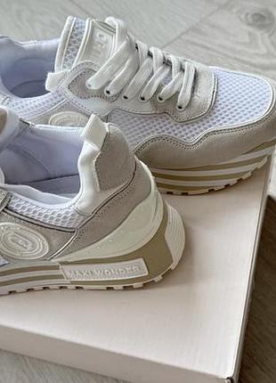 Жіночі кросівки luijo