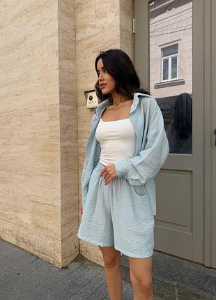 Літній костюм з шортами і сорочкою