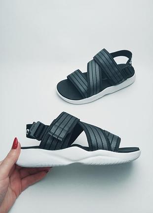 Фирменные спортивные босоножки от adidas (адидас)