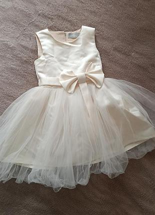 Платье праздничное