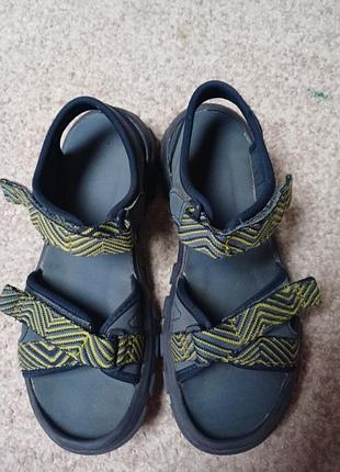 Босоножки для мальчика
