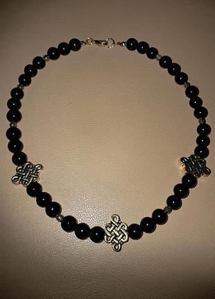 Намисто чорні агати та бескінечний вузол