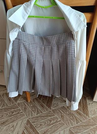 Блузка і спідничка