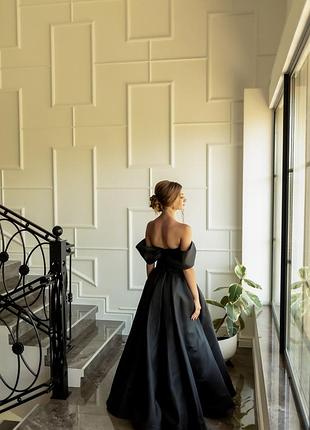 Вечірня сукня