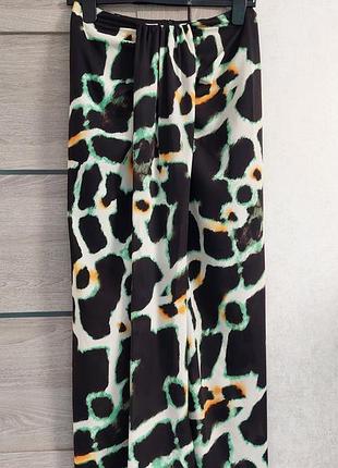 Черная юбка миди в аномалистичный, тело-зеленый принт vera&amp;lucy (размер 36-38)
