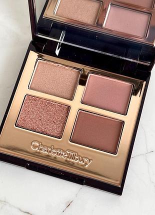 Палетка тіней для повік від charlotte tilbury luxury eyeshadow тіні у відтінку pillow talk