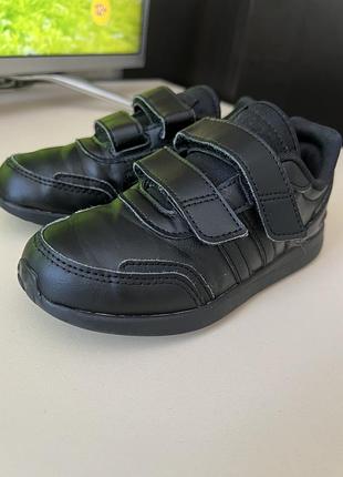 Кросівки adidas