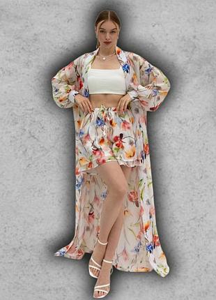 Комплект жіночий літній костюм-двійка з накидкою і шортами у квіточку пляжний трендовий білий