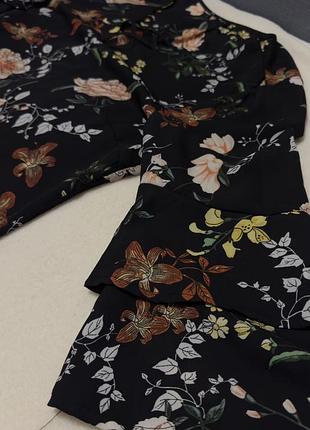 Блузка з квітковим принтом