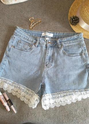 Шорты джинсовые размер s при 300 грн