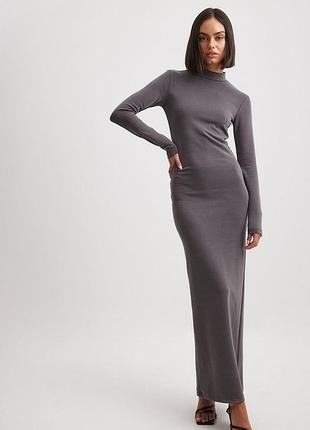 Сукня максі з рукавами сіра na-kd s