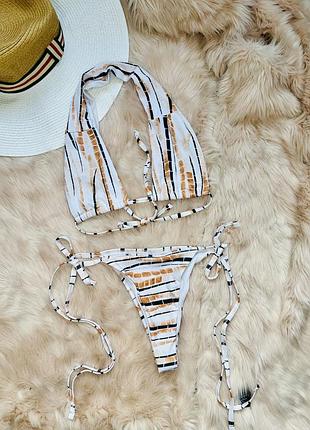 Роздільний купальник на зав’язках