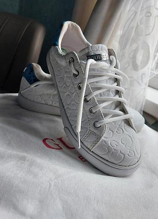 Кнды от гуess