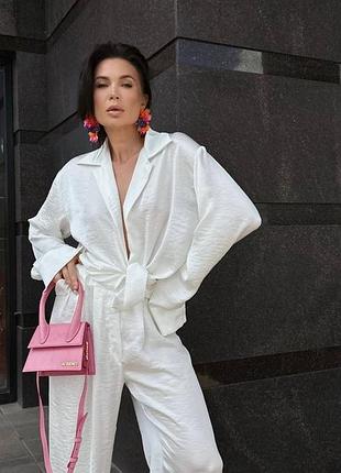 Жіночий костюм