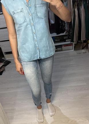 Кофта на ґудзиках з розписом