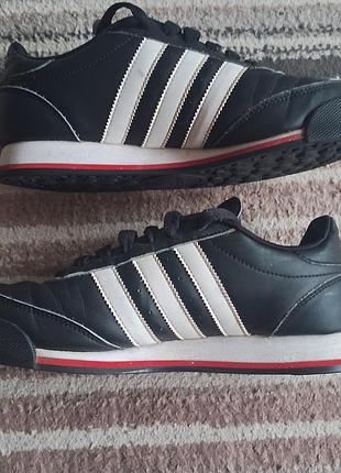 Кроссовки adidas