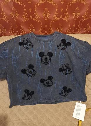 Укороченная коттоновая футболка оверсайз с принтами микки мауса. размер хл-3хл.
