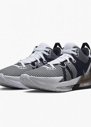 Кросівки nike lebron witness 7 розмір 45
кроссовки nike lebron размер 45