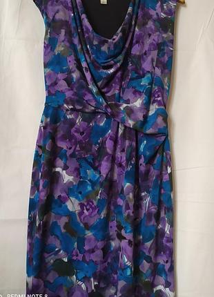 Невероятное по принту и крою платье
