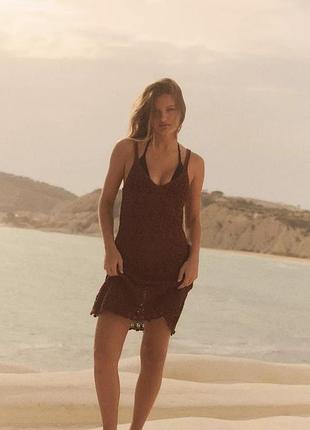 Коротка текстурована трикотажна сукня