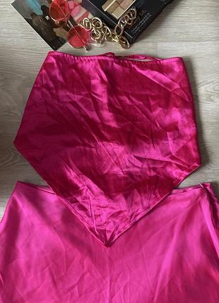 Яркая майка топ с открытой спиной