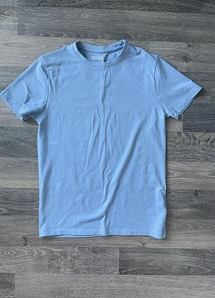 Базова футболка