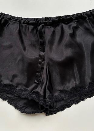 Шорти жіночі