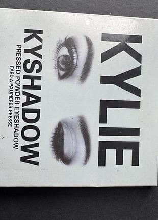Kylie jenner тіні для очей