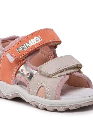 Шкіряні сандалі дівчинці primigi