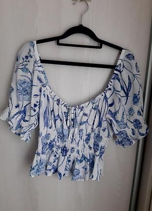 Топ в романтичном стиле