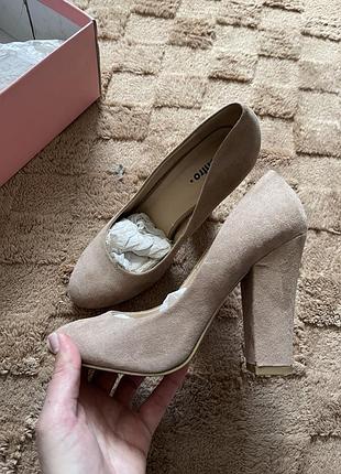 Туфлі жіночі