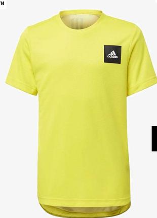 Футболка adidas
