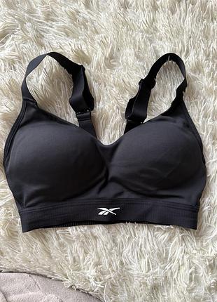 Топ спортивний reebok