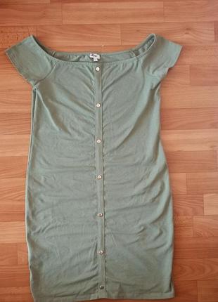 Платье с открытыми плечами обтягивающее платье размер 46