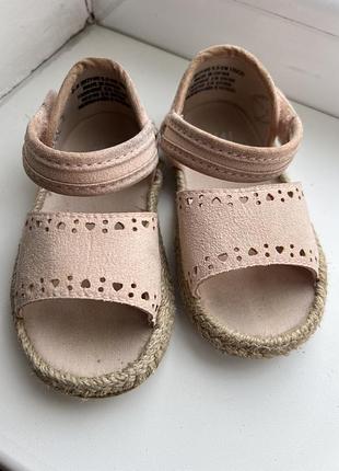 Сандалі для дівчинки