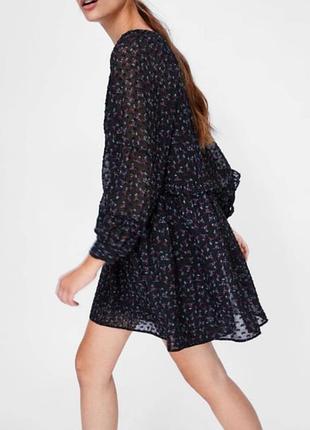 Черное шифоновое платье zara в розовый цветок