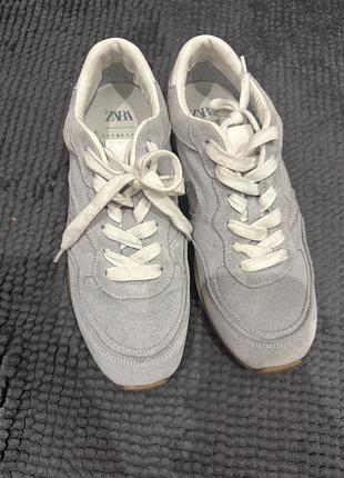 Кросівки zara