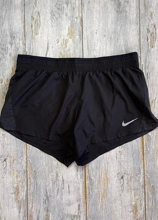Спортивні жіночі шорти nike чорні м