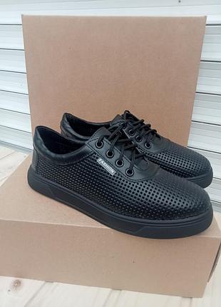 Кеды-мокасины кожаные с перфорациями черные