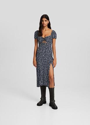Нове плаття bershka , жіноча сукня в квітковий принт
