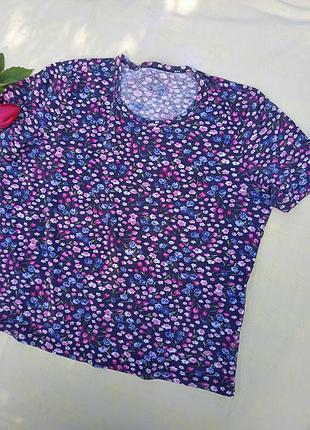 Футболка синяя в мелкий  цветочный рисунок,54-58разм