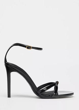 Босоніжки zara