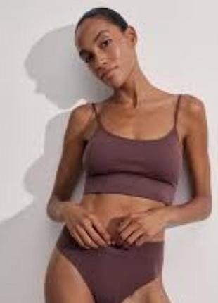 Топ essentials коричневий кроп топ-топ маєчка