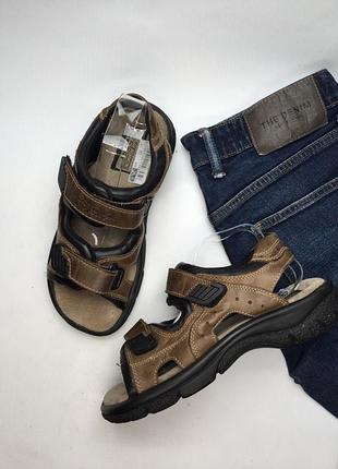 Чоловічі босоніжки